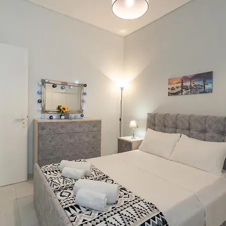 Comfy Apt Next To Metro Athen Exterior foto