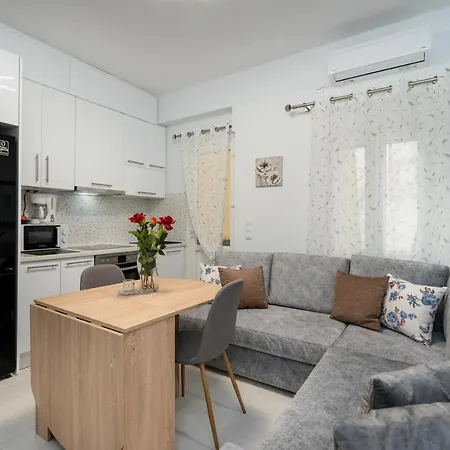 Comfy Apt Next To Metro Athen Exterior foto